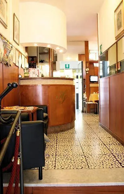 Hotel Del Sud Milánó 0*,